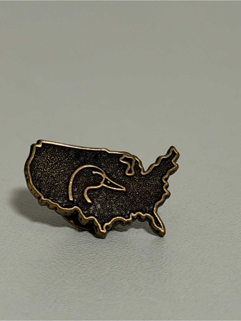 Ducks Unlimited Collectible USA Map Jacket Lapel Lanyard Hat Pin